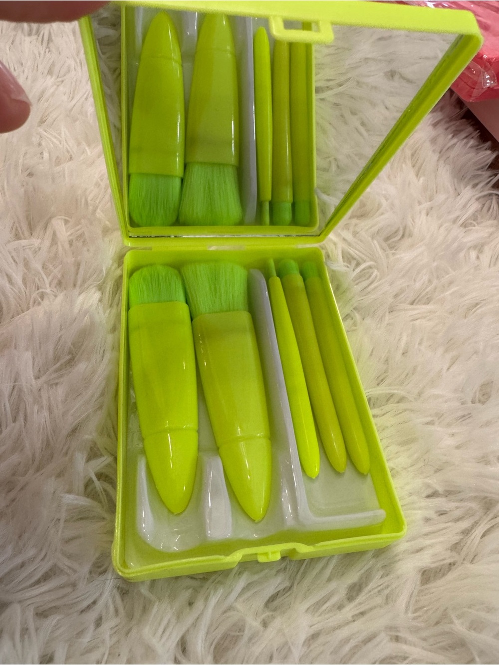 Neon Green Travel Brush Set of 5 mirror